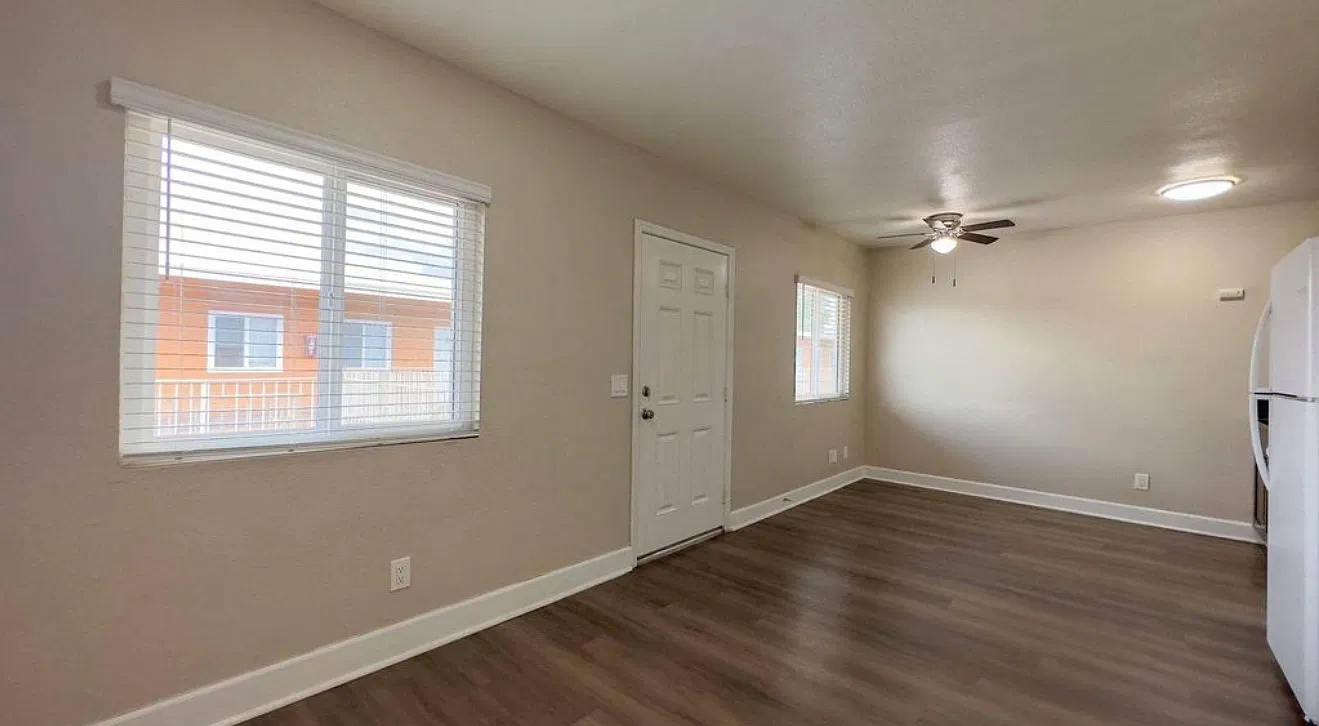 1 bed, 500 sqft, $1,735 — Photo 2