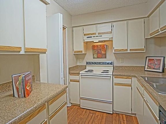 5th image of 1110 Vista Valet Dr #C2