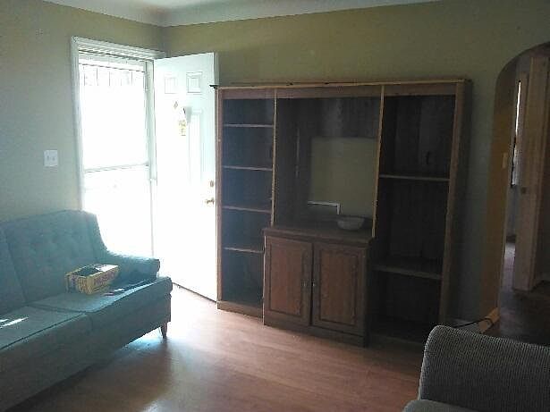2nd image of 1006 Broer Ave
