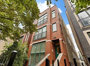 1025 N Hermitage Ave, Chicago, IL 60622