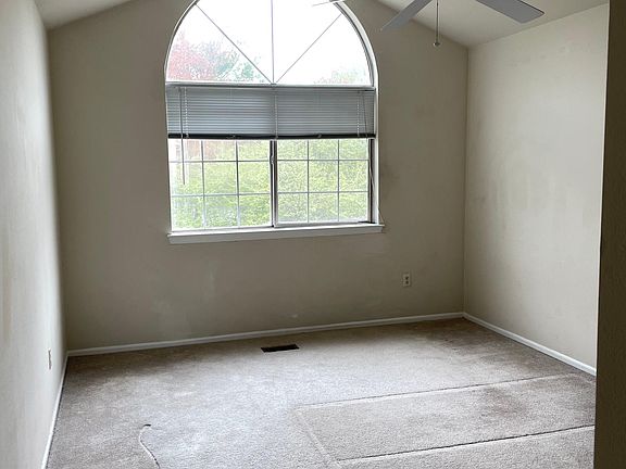 4th image of 30 Wentworth Rd
