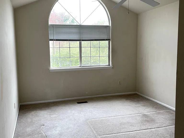 30 Wentworth Rd — Photo 4