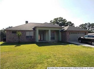28284 Luke Ln, Walker, LA 70785