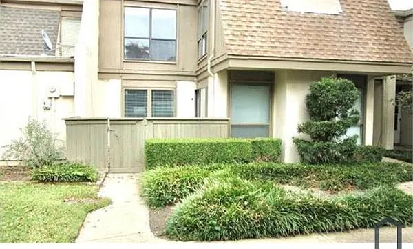 1814 Place One Ln — Photo 1