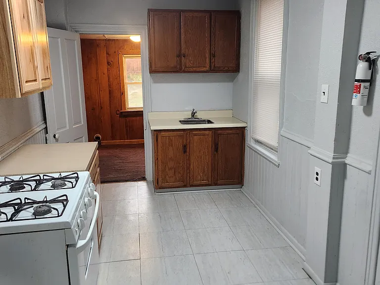 229 Mill St — Photo 12