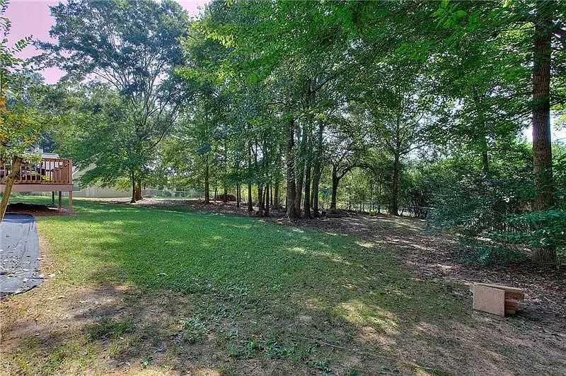 3 bed, 2.0 bath, 1707 sqft, $2,200 — Photo 3