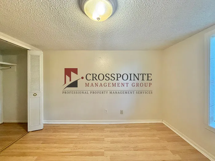 201 W Phillips St #30 — Photo 10