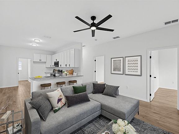 3rd image of 507 BRITTEN DRIVE