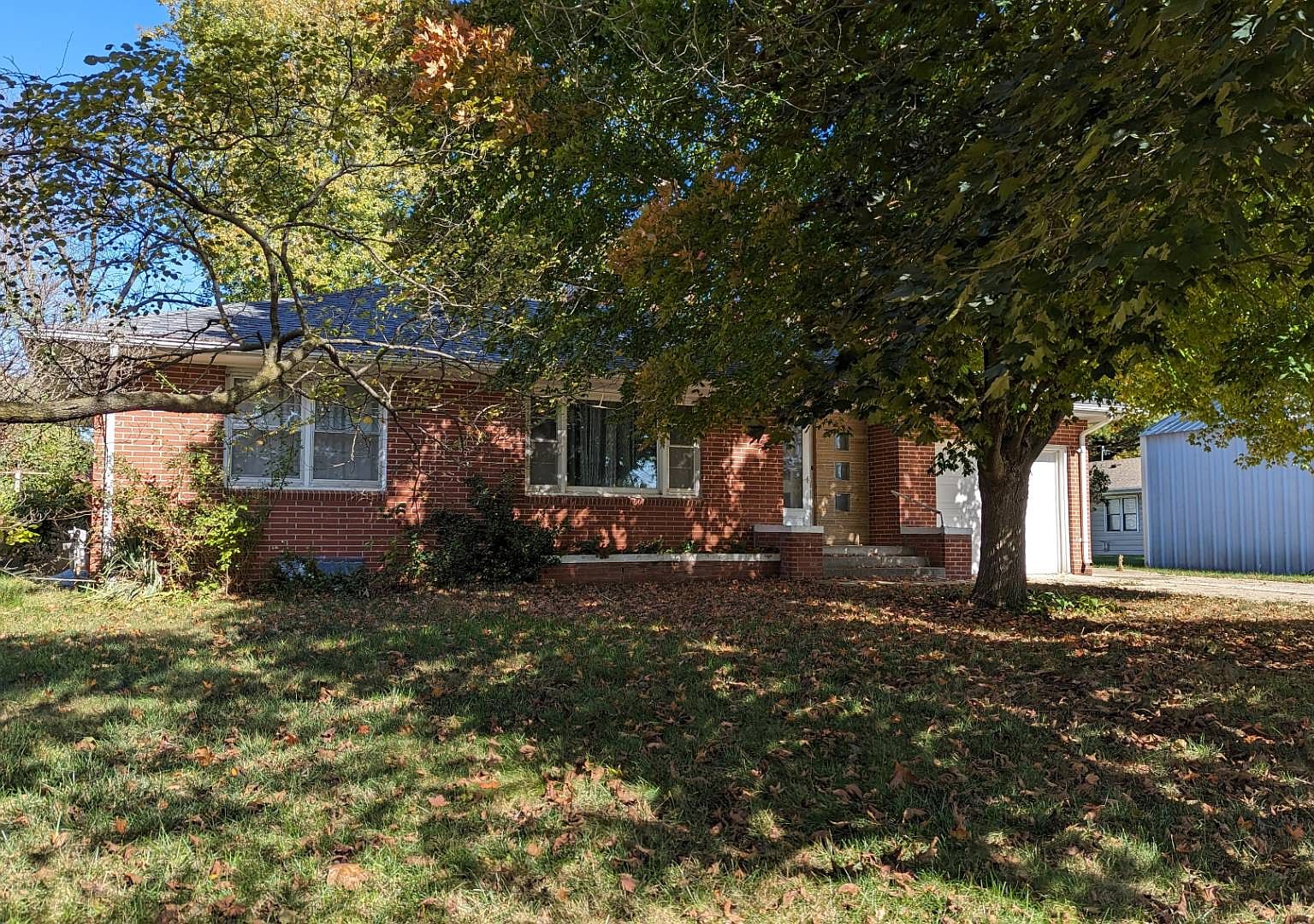 402 E Main St, Exira, IA 50076 MLS 11216566 Zillow