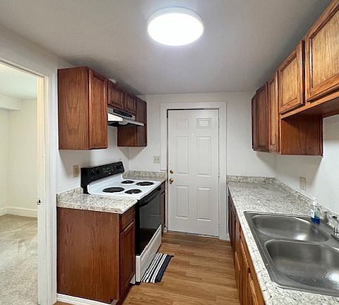 4th image of 5616 McKinley Ave #C