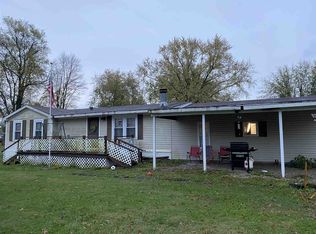1127 N 8th St, Mitchell, IN 47446