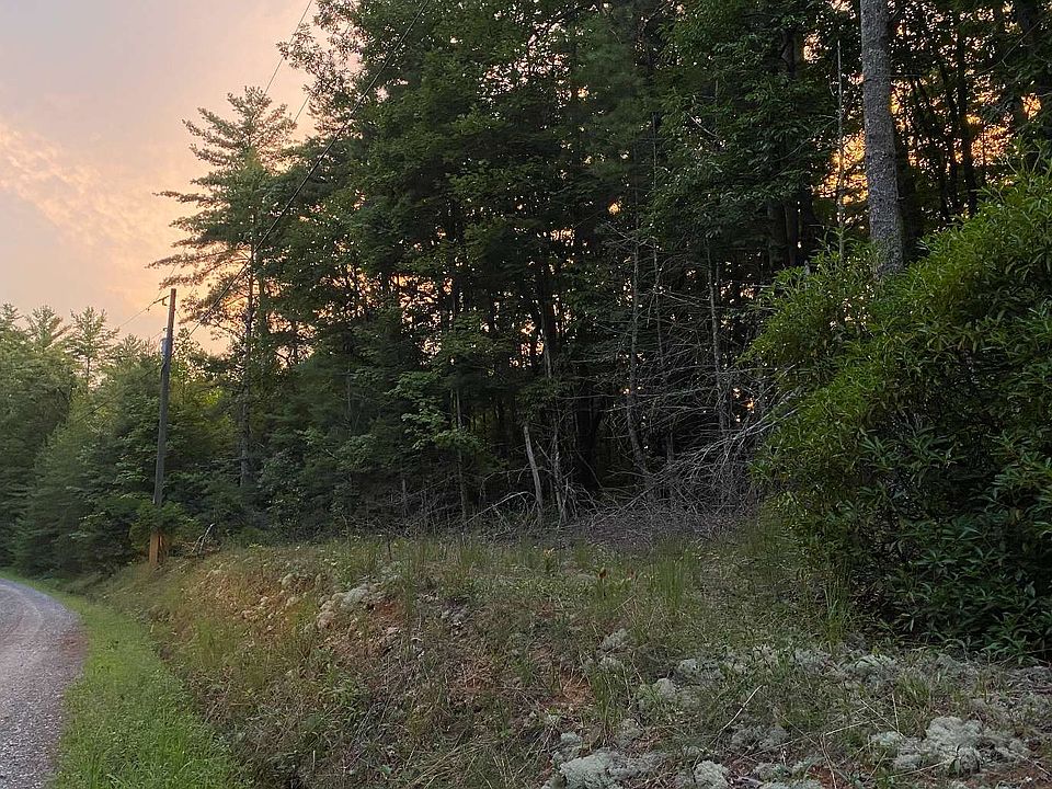 1st image of 43 Whitecliff Dr
