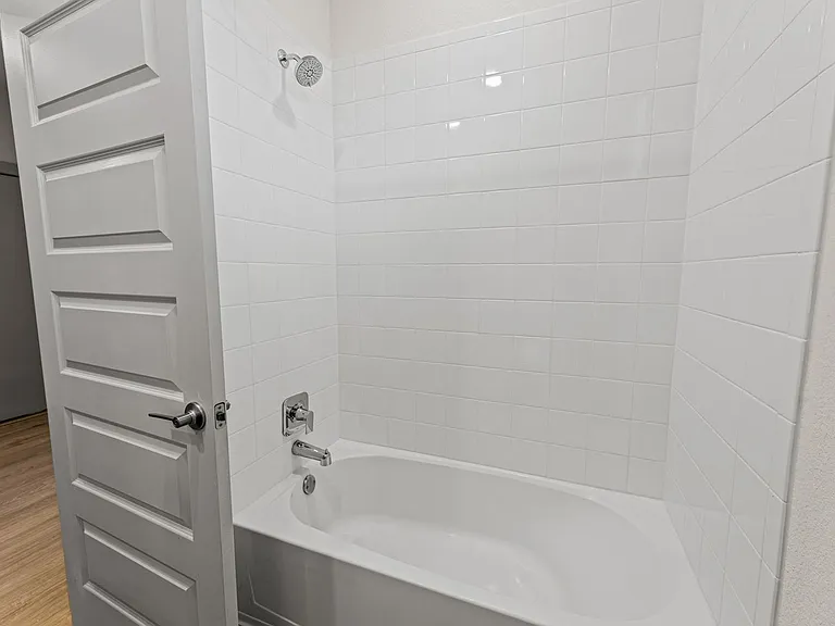 10906 Fulton Ave — Photo 25