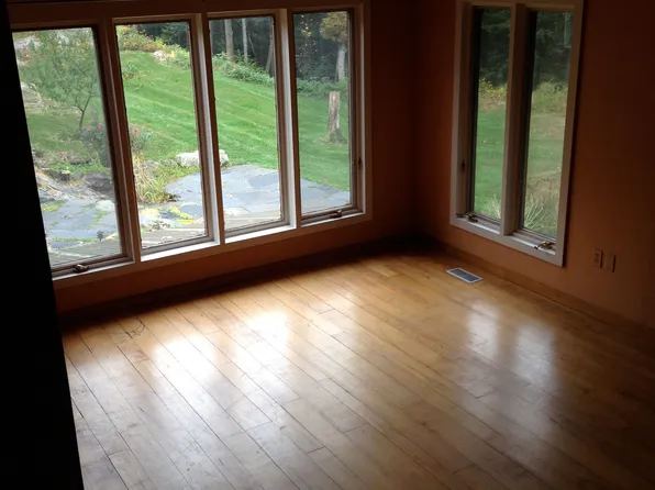 74 Long Hill Rd, Leverett, MA 01054