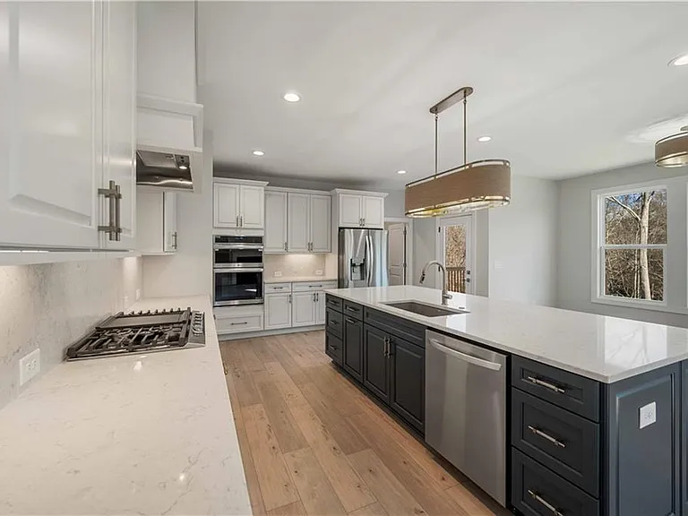 126 Spaulding Ln — Photo 12