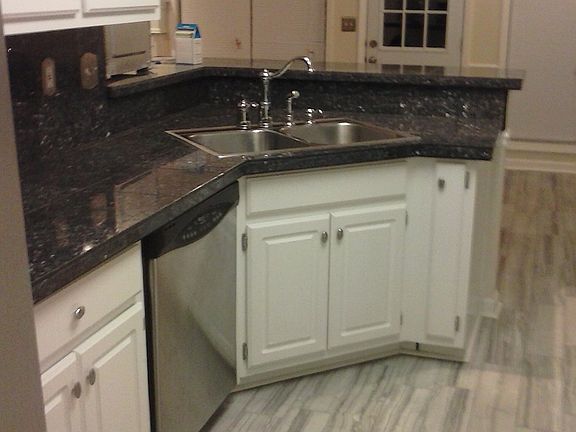 Kitchen - New floor tile