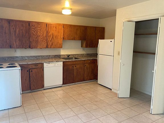 5th image of 1661 Ferry St APT 7