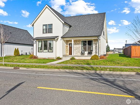 2nd image of 1713 Aaron Drive