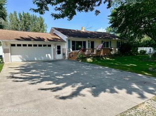 4373 Hushen Dr, Bay City, MI 48706