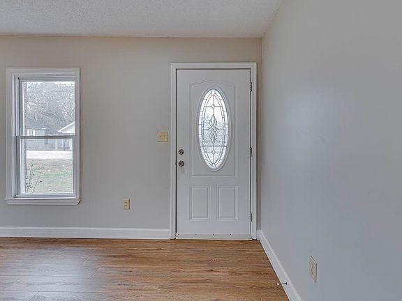 3rd image of 722 N Church St