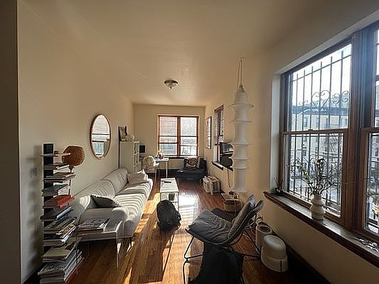 1st image of 461 Lincoln Pl APT 3