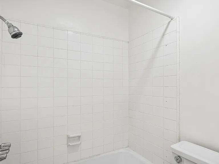 11661 Goshen Ave #104 — Photo 28
