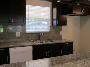 7440 Hatillo Ave, Winnetka, CA 91306