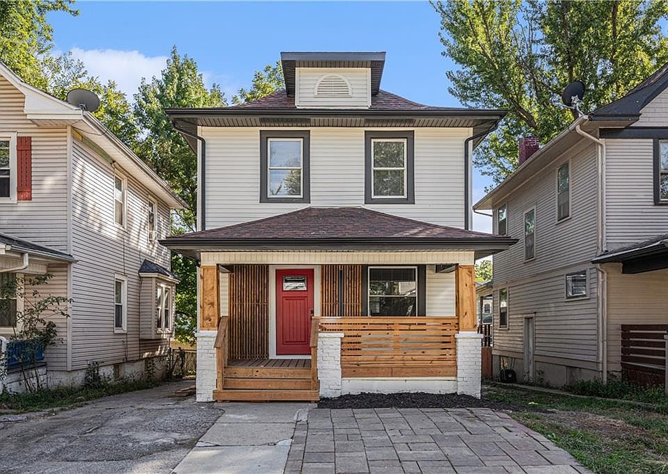 1st image of 5245 Lyon Ave