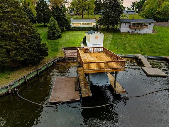 2nd image of 6941 Beach Dr