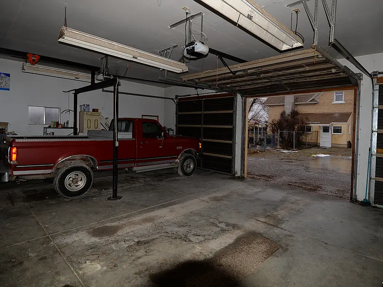 205 N Main St — Photo 23