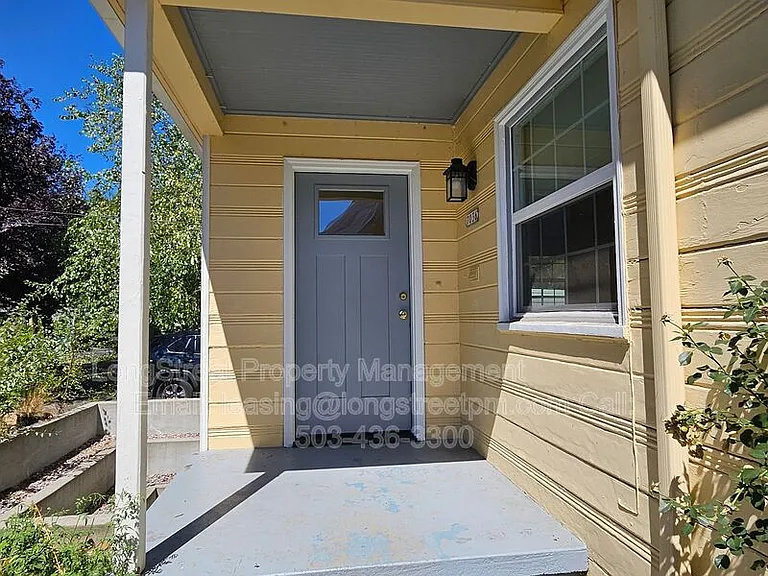 7036 N Concord Ave — Photo 2