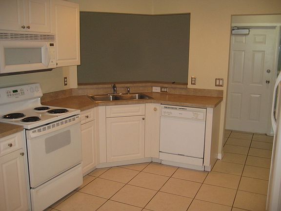 2nd image of 4942 Ava Pointe Dr #2