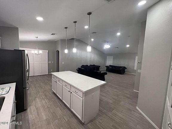 4th image of 11821 W Maui Ln
