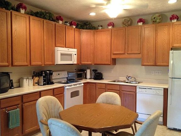 2nd image of 7975 Pinnacle Point Dr APT 102