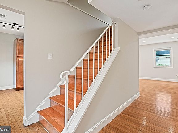 3rd image of 5014 Tibbitt Ln