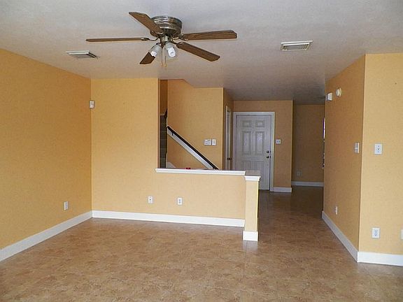 4th image of 3819 E Traditions Ct