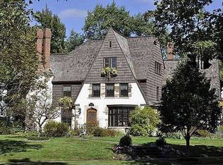 18411 S Woodland Rd, Shaker Heights, OH 44120