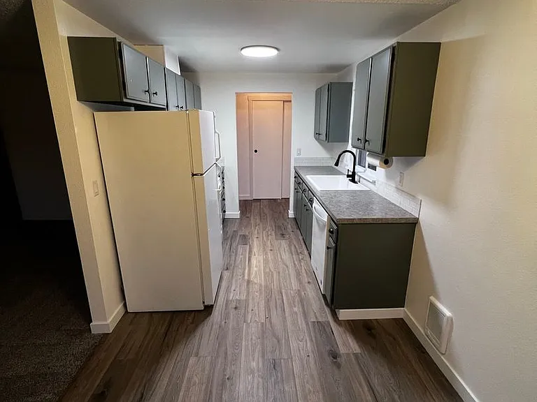 5826 Armour Loop SE — Photo 12