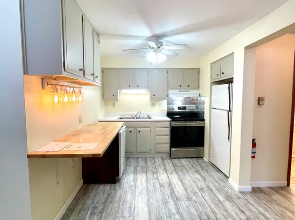 100 Martin Ln, Morgantown, WV 26501