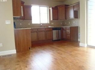2068 NW Bella Vista Dr, Gresham, OR 97030