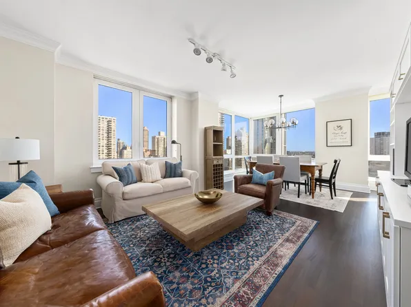 300 East 77th Street image 1 of 10