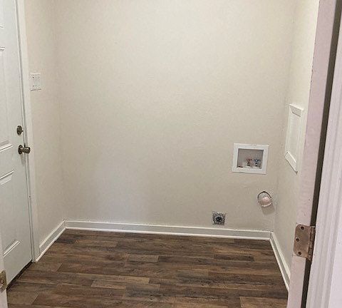 3rd image of 208 Parkcrest Dr