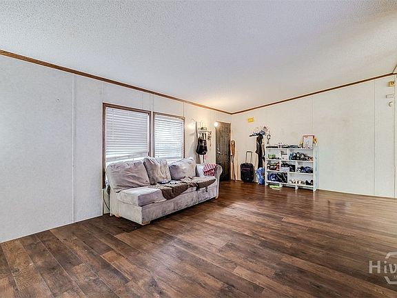 3rd image of 303 Formosa Drive