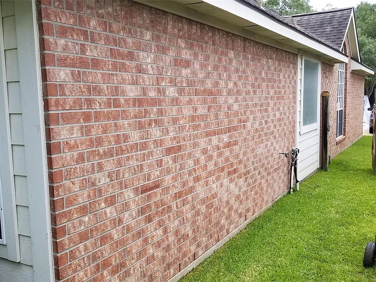 935 Rock Springs Dr — Photo 13
