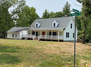 255 Mary Rd, Bracey, VA 23919