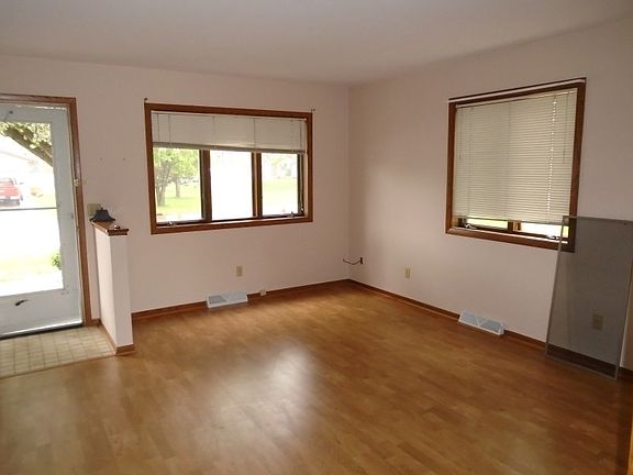 3rd image of 1609 Washington Ave
