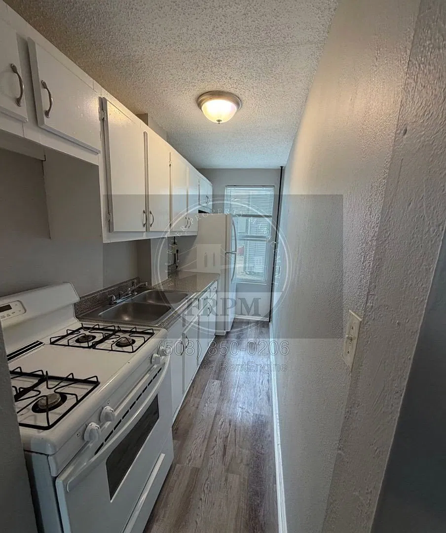 2 bed, 1.0 bath, $1,500 — Photo 1