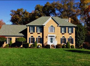 23180 Lake Dr, Lexington Park, MD 20653