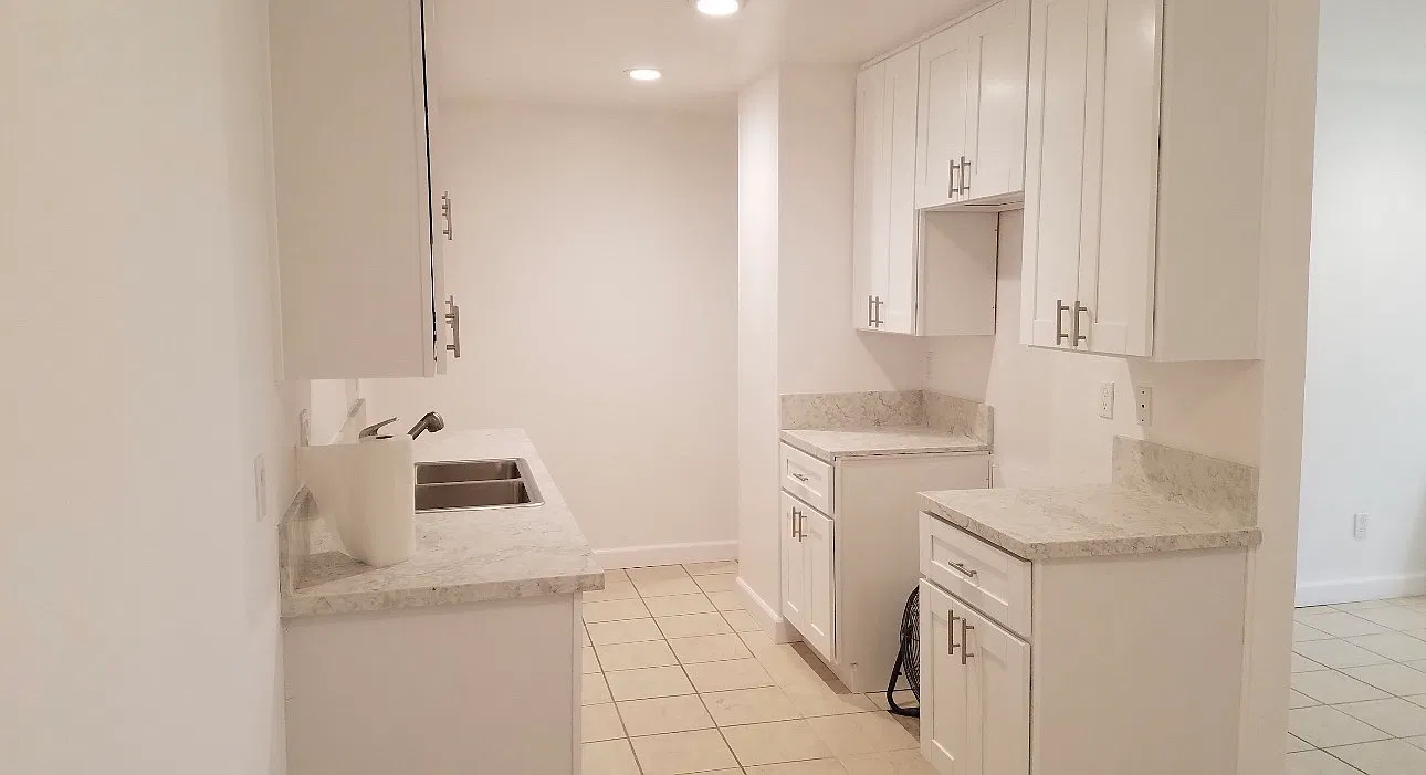 2 bed, 906 sqft, $3,700 — Photo 4