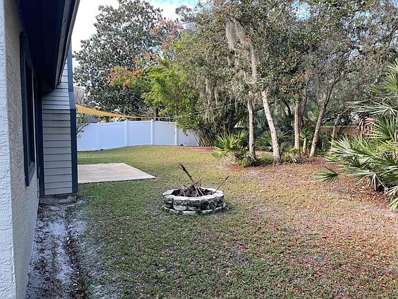2nd image of 1004 Ward Cir